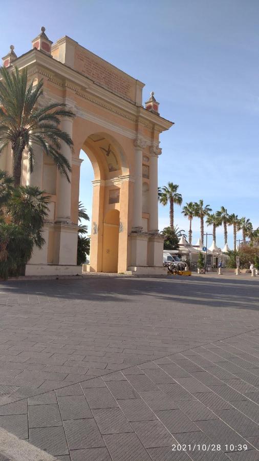 Casa Mariuccia A Due Passi Dal Mare Apartment Finale Ligure Luaran gambar